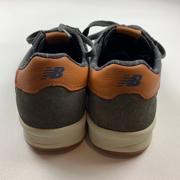 🎉SOLD🎉New Balance Revlite Size 9.5 M Mens Shoes - Picture 4 of 8